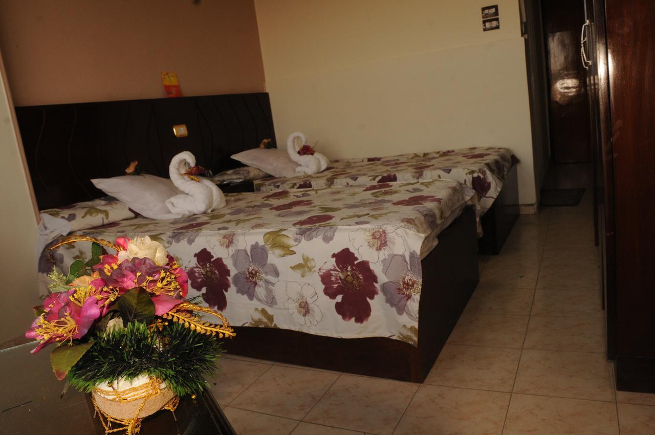 אל מיניה King Akhenaton Hotel מראה חיצוני תמונה