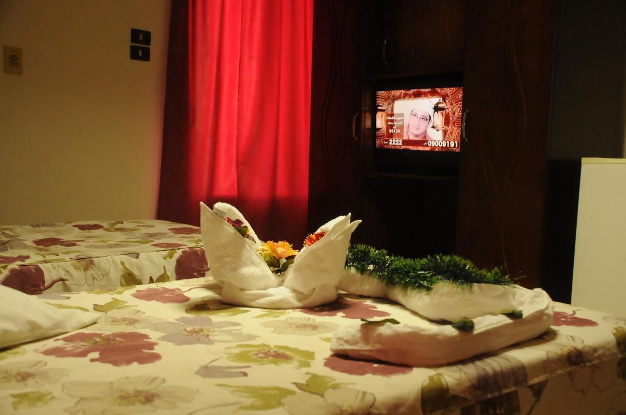 אל מיניה King Akhenaton Hotel מראה חיצוני תמונה