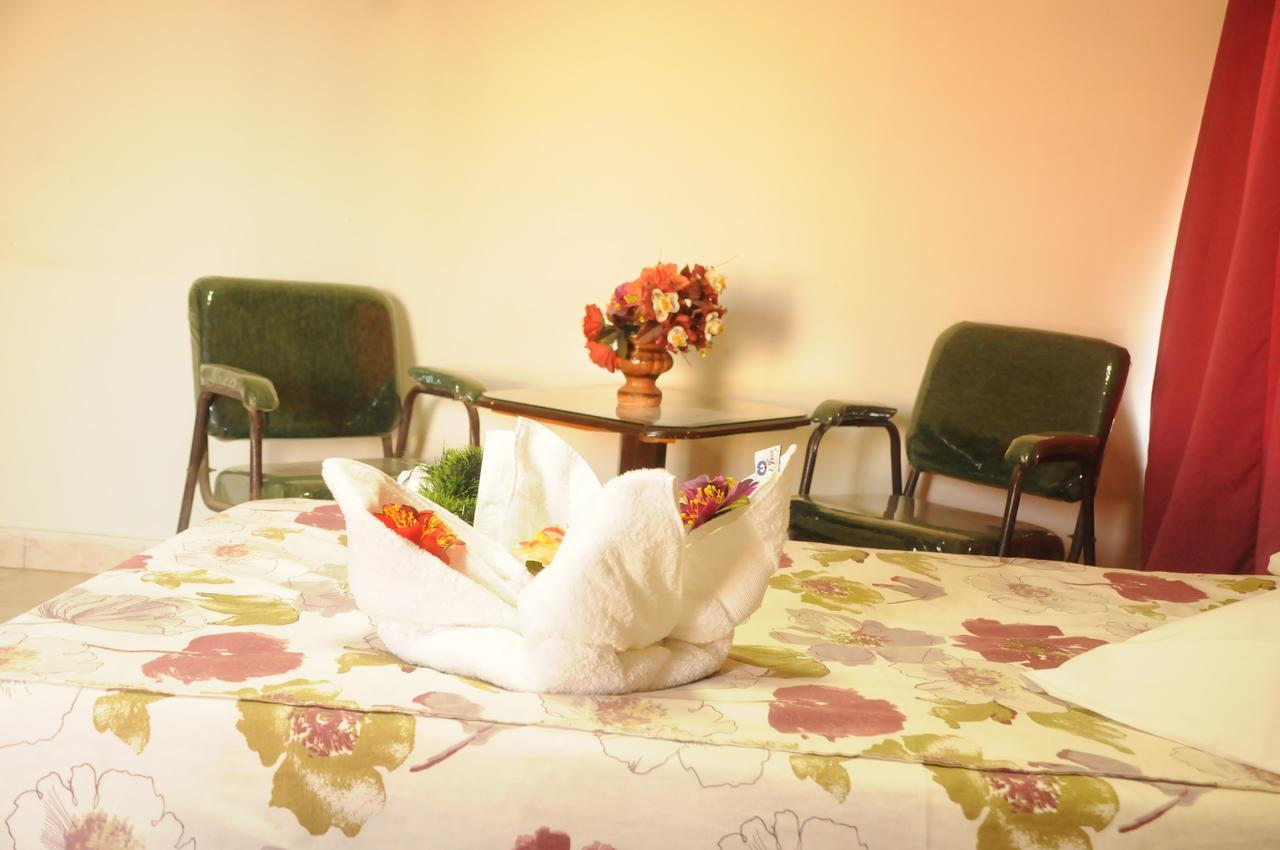 אל מיניה King Akhenaton Hotel מראה חיצוני תמונה